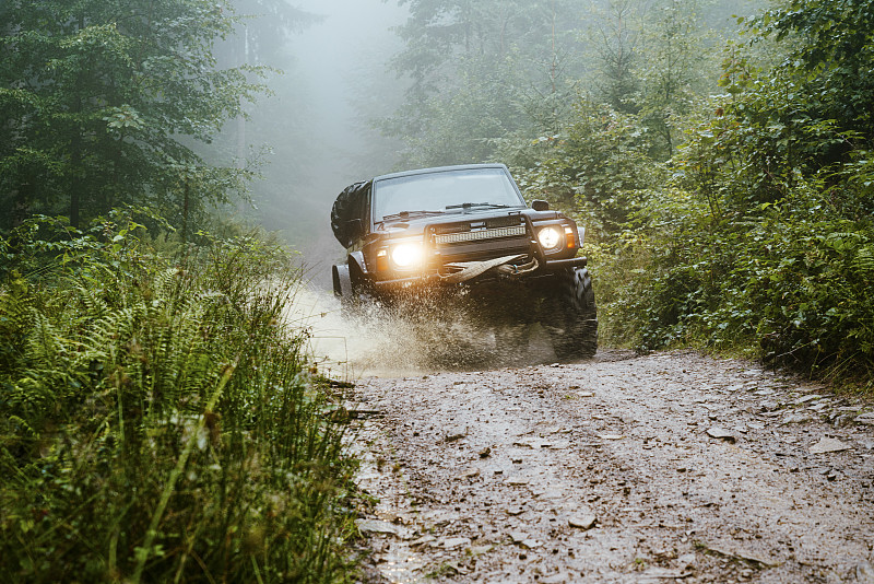 浙江阂女士租用北京道路车辆
